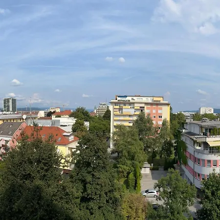 Bamo Studio - City Living Skyline Klagenfurt am Woerthersee Exterior photo